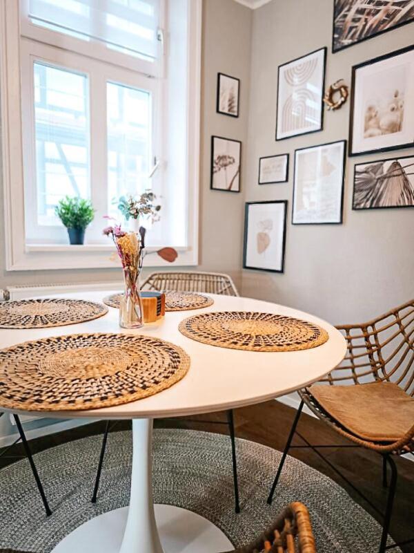 Apartment Secretapartment: In *